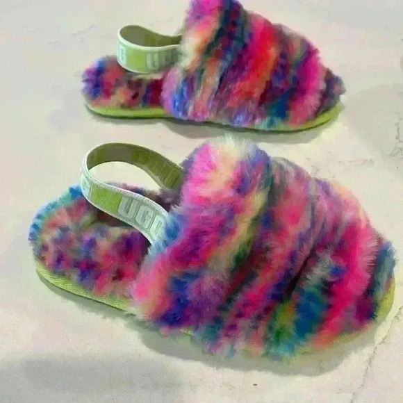 UGG Kids Fluffy Slippers Size 9 - Brand New without Box - Picture 7 of 9